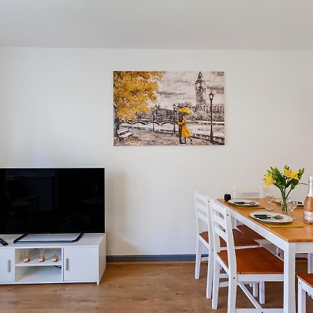 Stay Near Airport & Nec, The Leyburn Birmingham Exterior foto