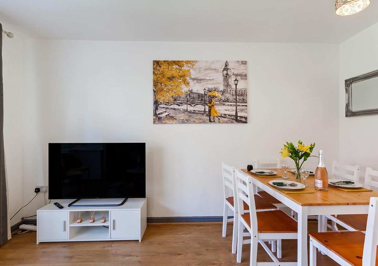 Stay Near Airport & Nec, The Leyburn Birmingham Exterior foto