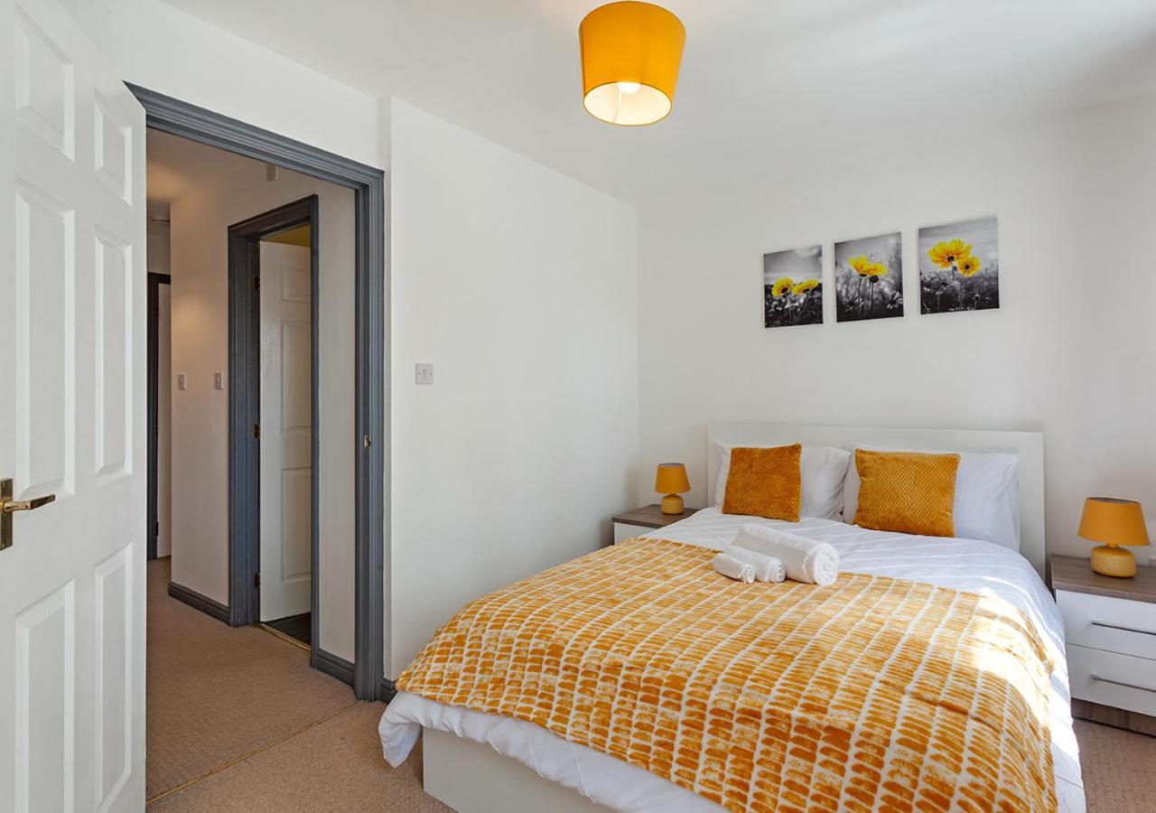 Stay Near Airport & Nec, The Leyburn Birmingham Exterior foto