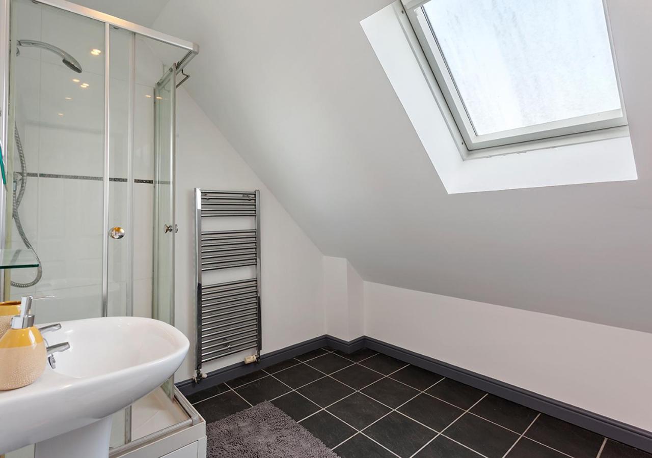 Stay Near Airport & Nec, The Leyburn Birmingham Exterior foto