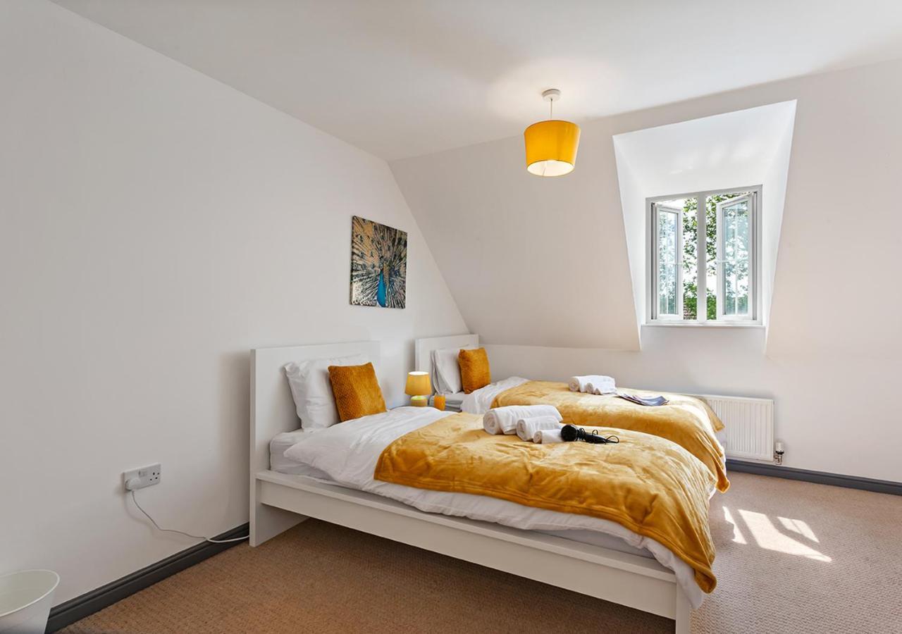 Stay Near Airport & Nec, The Leyburn Birmingham Exterior foto